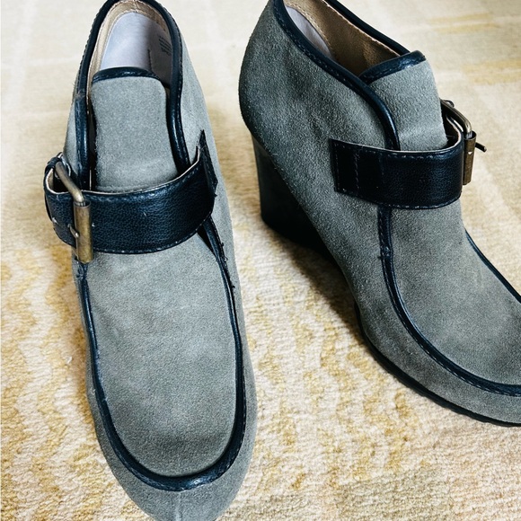 Anthropologie Wedge Ankle Boot Sage Green Suede - Picture 2 of 5